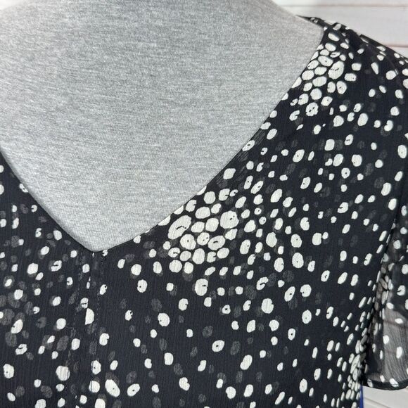 Apt. 9 Polka Dot Tiered Layers Split Flutter Sleeve Top Blouse Black White Small - Picture 5 of 14